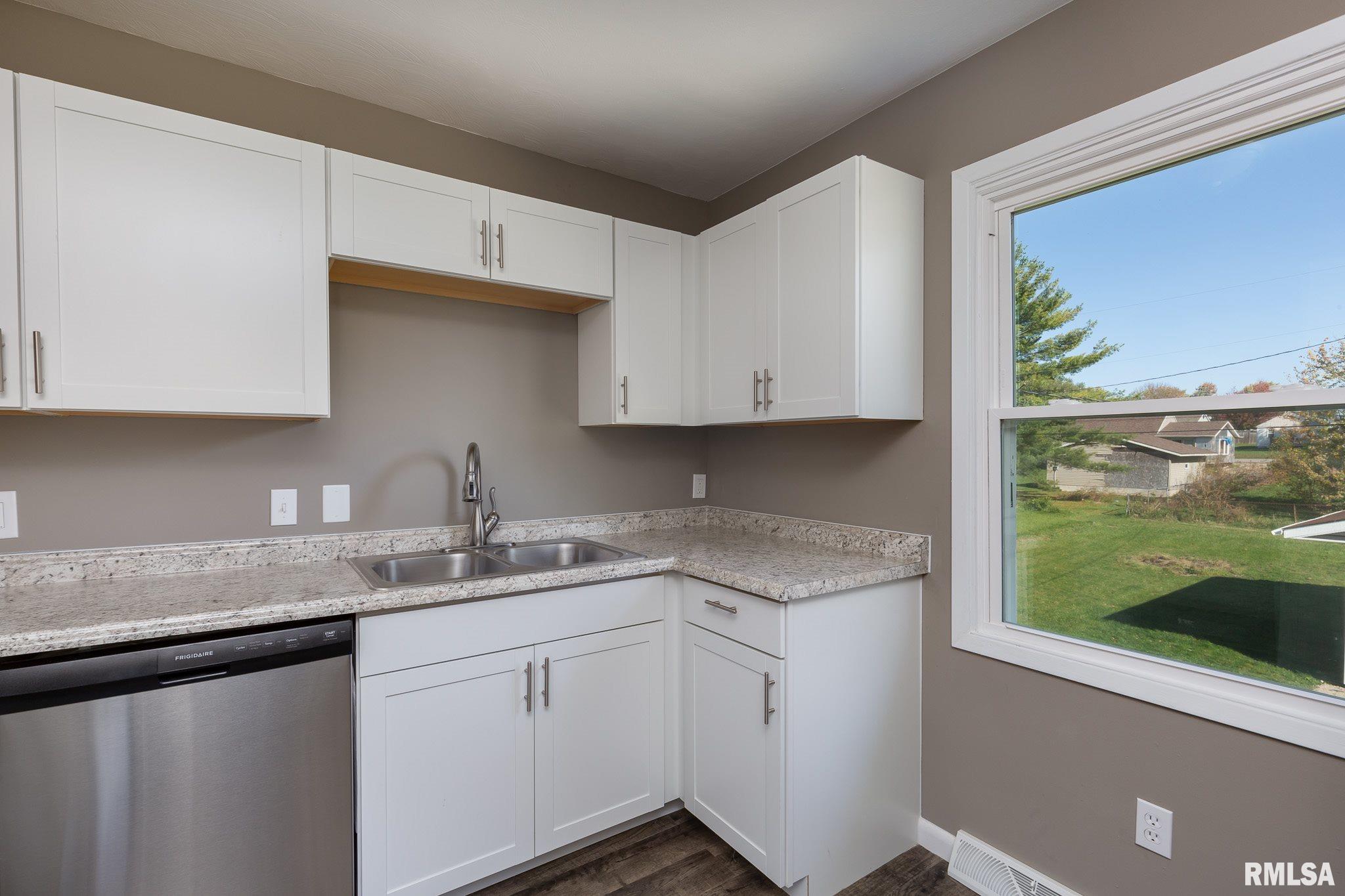 212 5th Street Colona, IL 61241 - Photo 8 of 29 Gallery Image 8