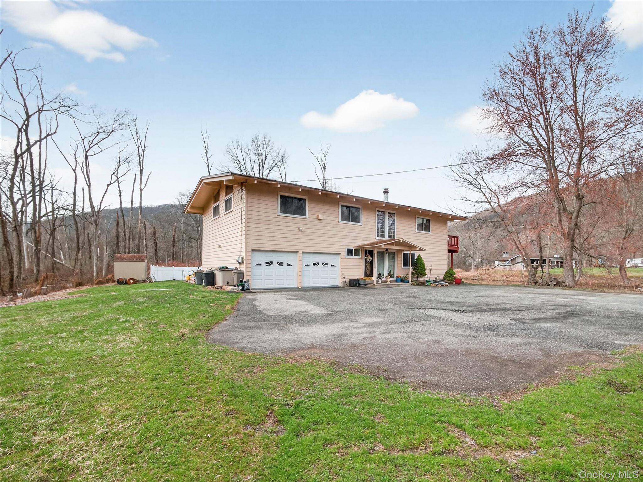 810 Haverstraw Road Suffern, NY 10901 - Photo 2 of 49