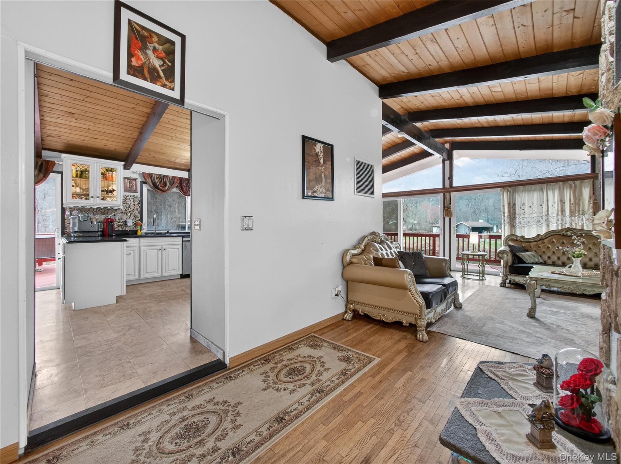 810 Haverstraw Road Suffern, NY 10901 - Photo 7 of 49