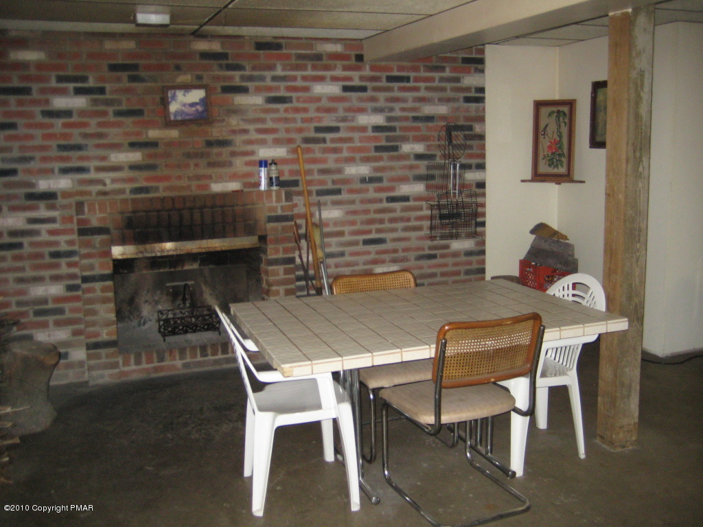 165 Tower Road Albrightsville, PA 18210 - Photo 18 of 20 family rm different angle