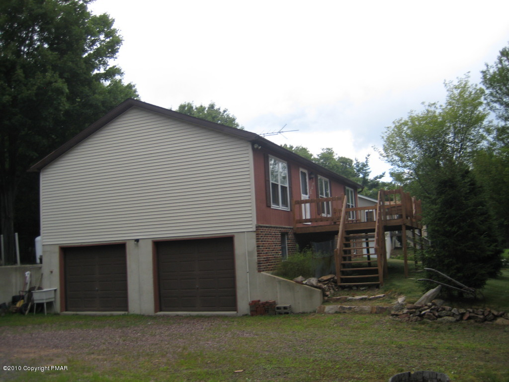 165 Tower Road Albrightsville, PA 18210 - Photo 3 of 20 side