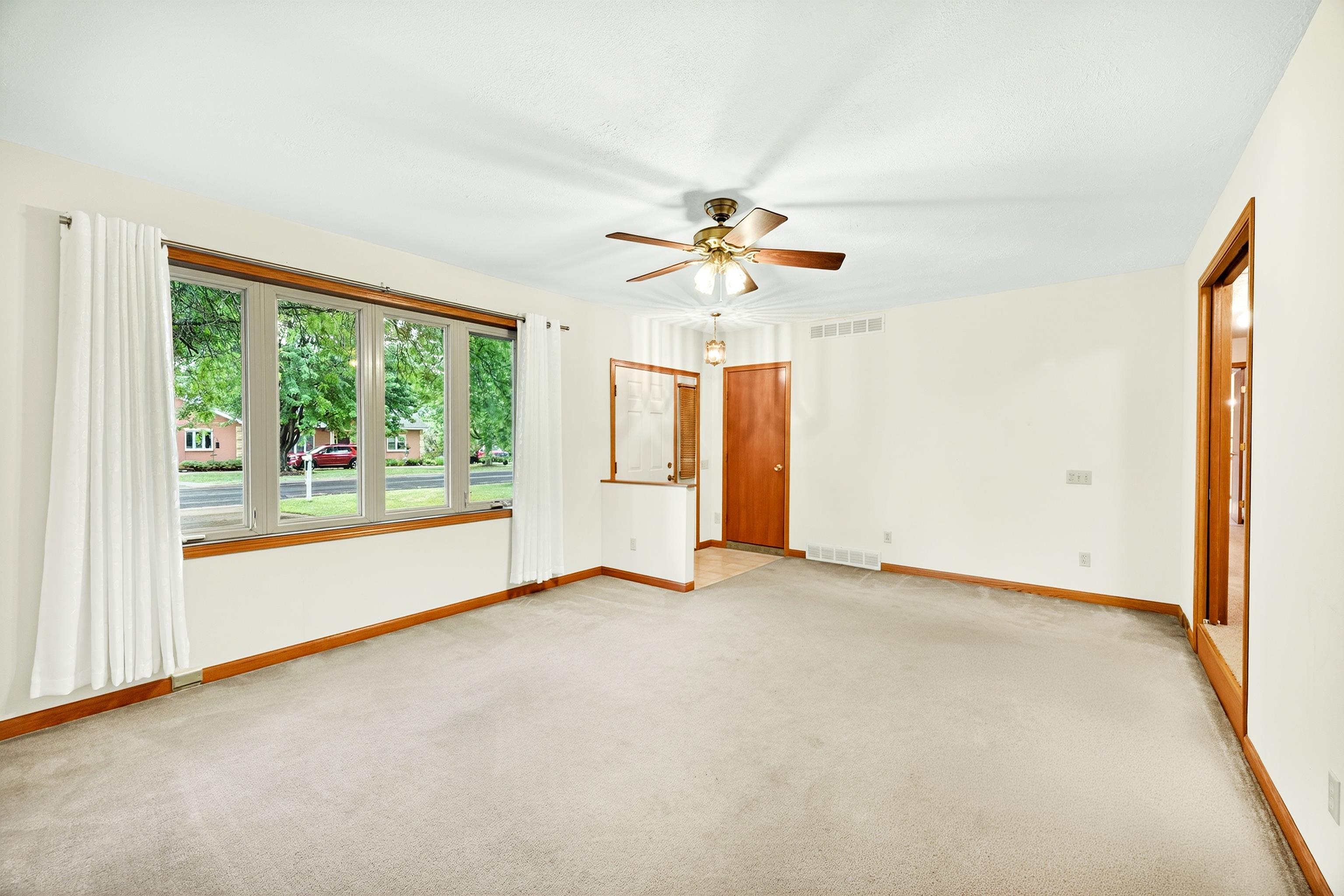 5205 Midmoor Road Monona, WI 53716 - Photo 8 of 45