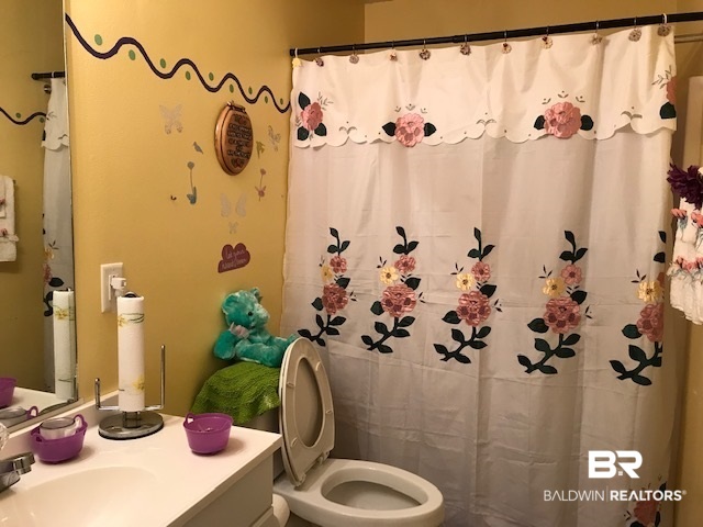 101 Virginia Drive Brewton, AL 36426 - Photo 15 of 19 Bathroom