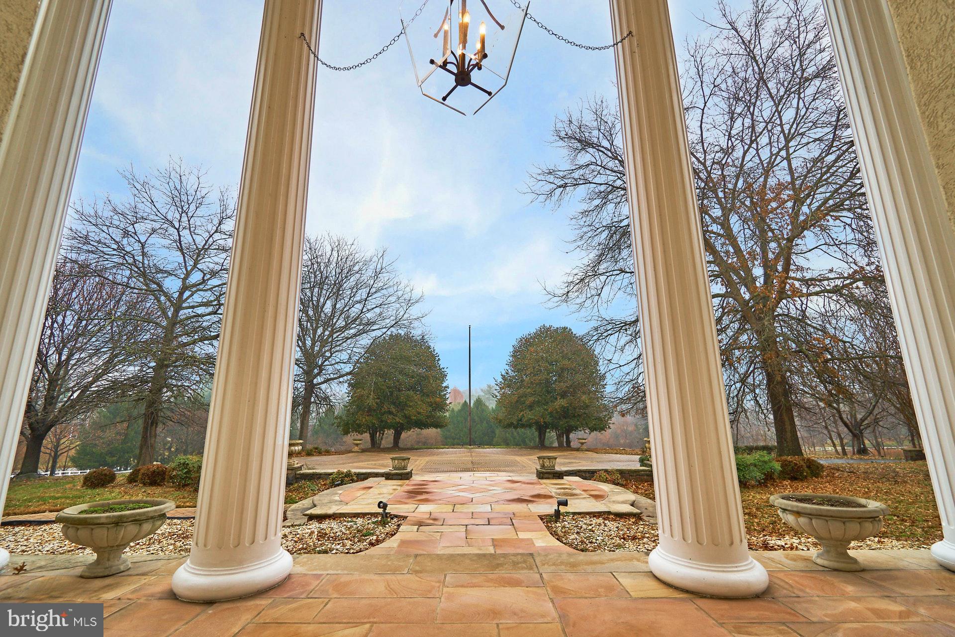 6830 Clifton Road Clifton, VA 20124 - Photo 5 of 90