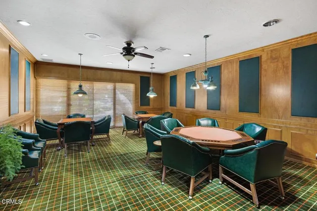 a view of indoor garage