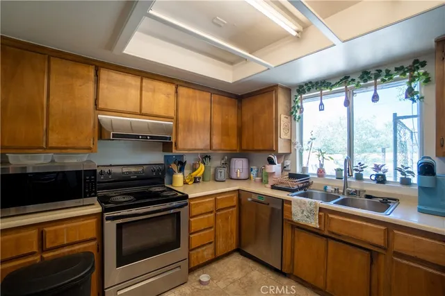 $699,990 | 14700 Heritage Way, Oro Grande, CA 92368