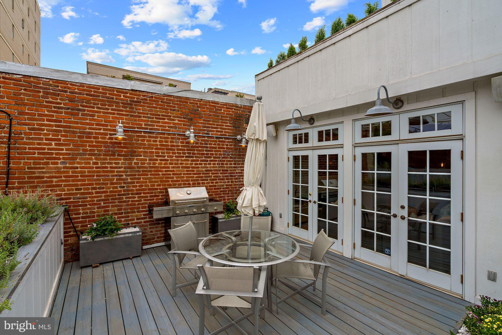 1858 Kalorama Road Northwest Washington, DC 20009 - Photo 33 of 113 Main Level Deck