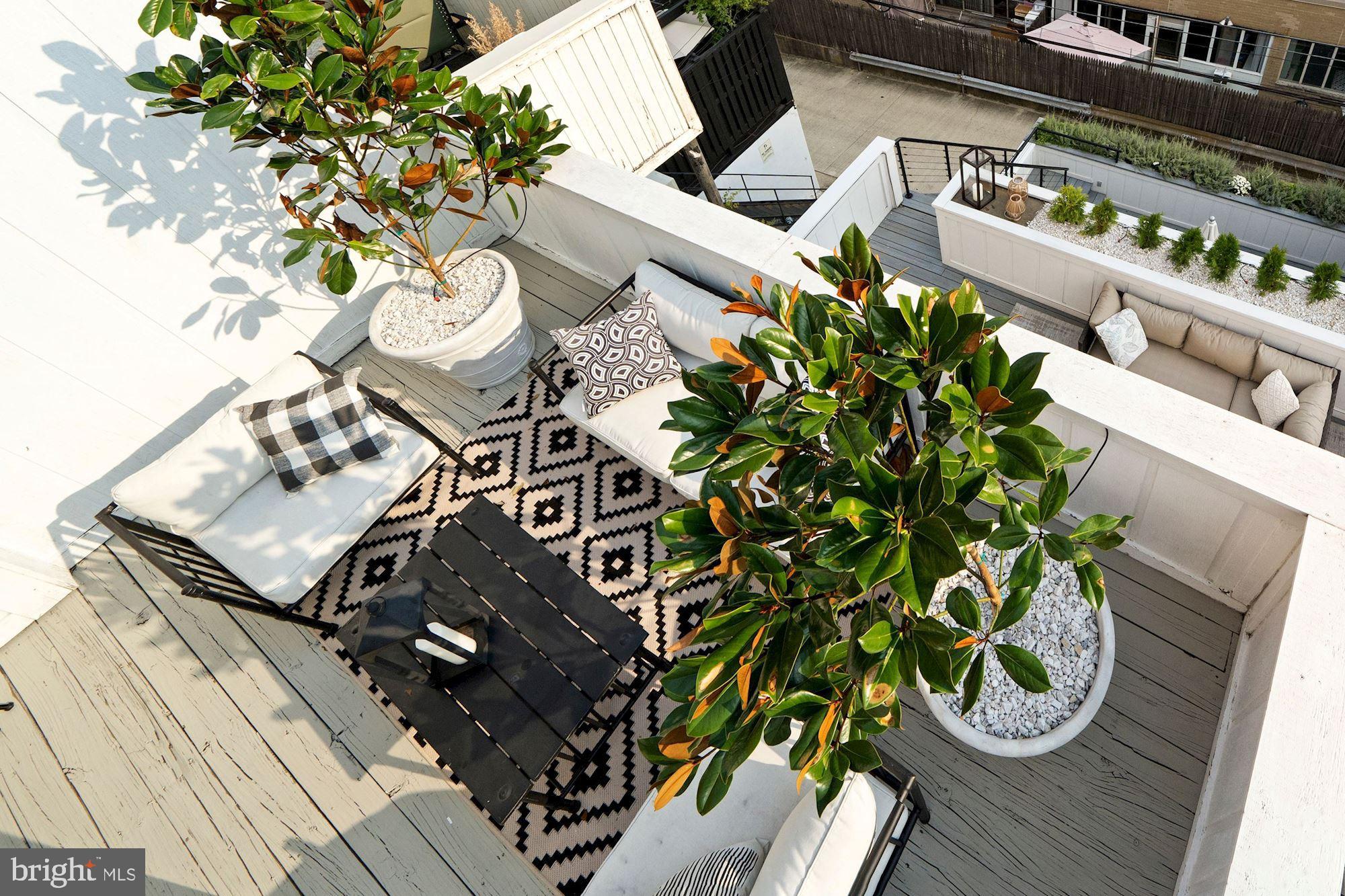 1858 Kalorama Road Northwest Washington, DC 20009 - Photo 71 of 113 Third Level Deck