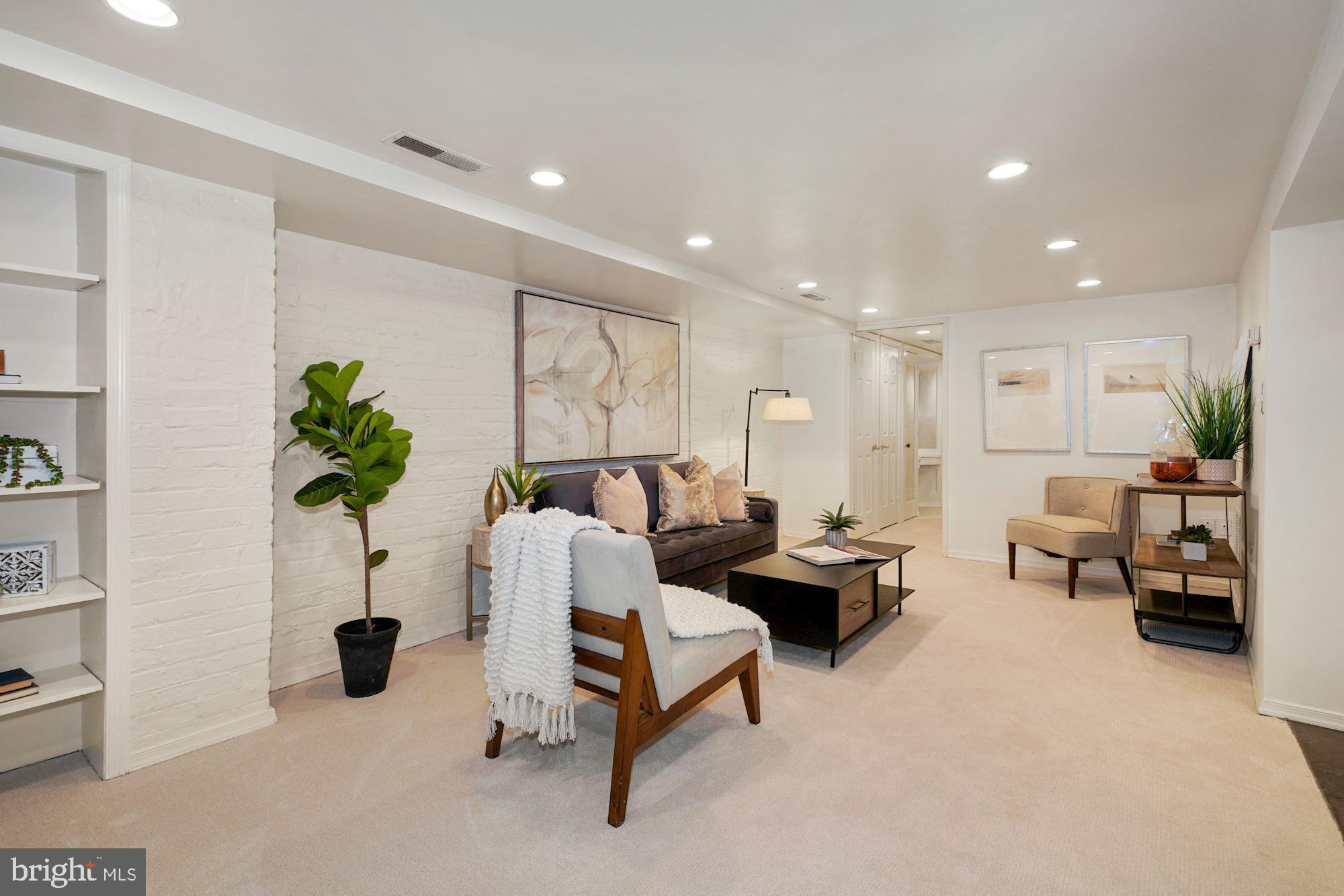 1858 Kalorama Road Northwest Washington, DC 20009 - Photo 82 of 113 Living Room