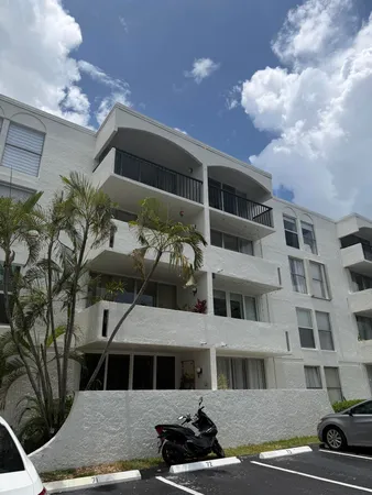 $2,600 | 2160 Southwest 16th Avenue Southwest, Unit 418, Miami, FL 33145