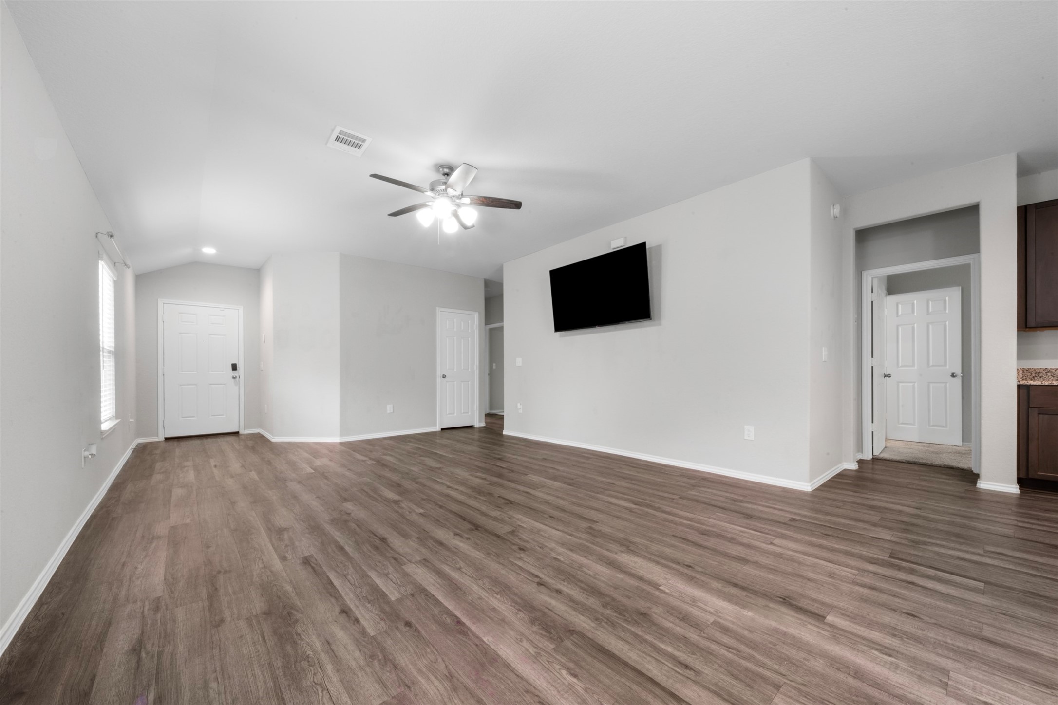 10061 Spring Creek Road Cleveland, TX 77327 - Photo 3 of 27