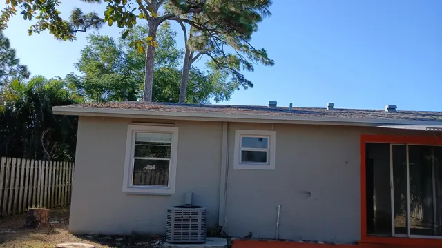 $2,200 | 5050 25th Street South, West Palm Beach, FL 33415