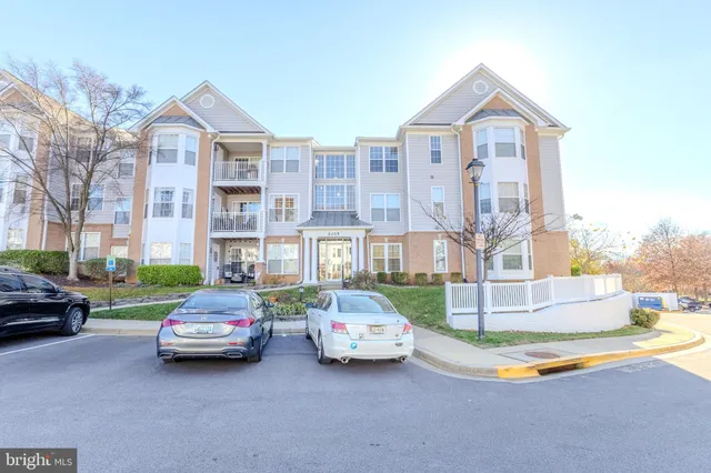 $2,450 | 2015 Governor Thomas Bladen Way, Unit 104, Annapolis, MD 21401