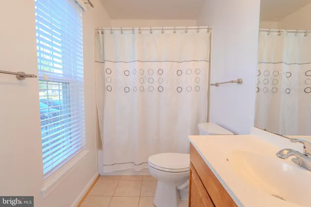 $2,450 | 2015 Governor Thomas Bladen Way, Unit 104, Annapolis, MD 21401