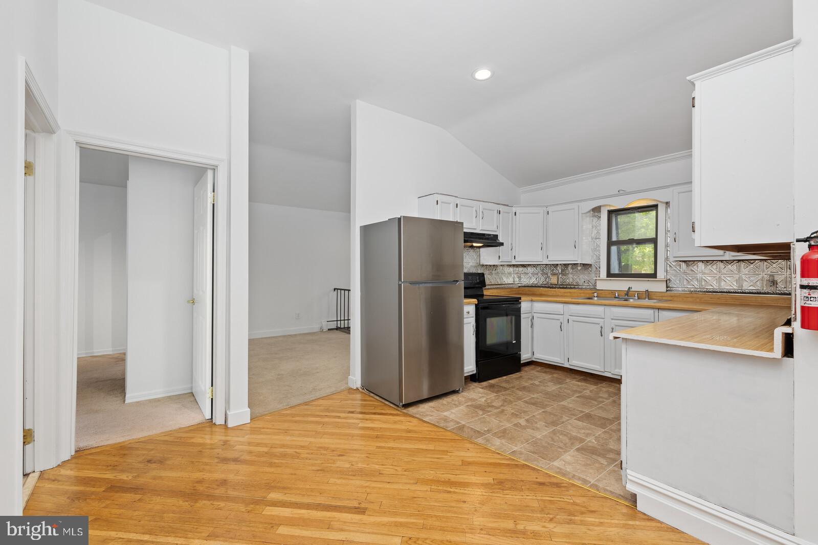 106 Mosher Road Princeton, NJ 08540 - Photo 6 of 33