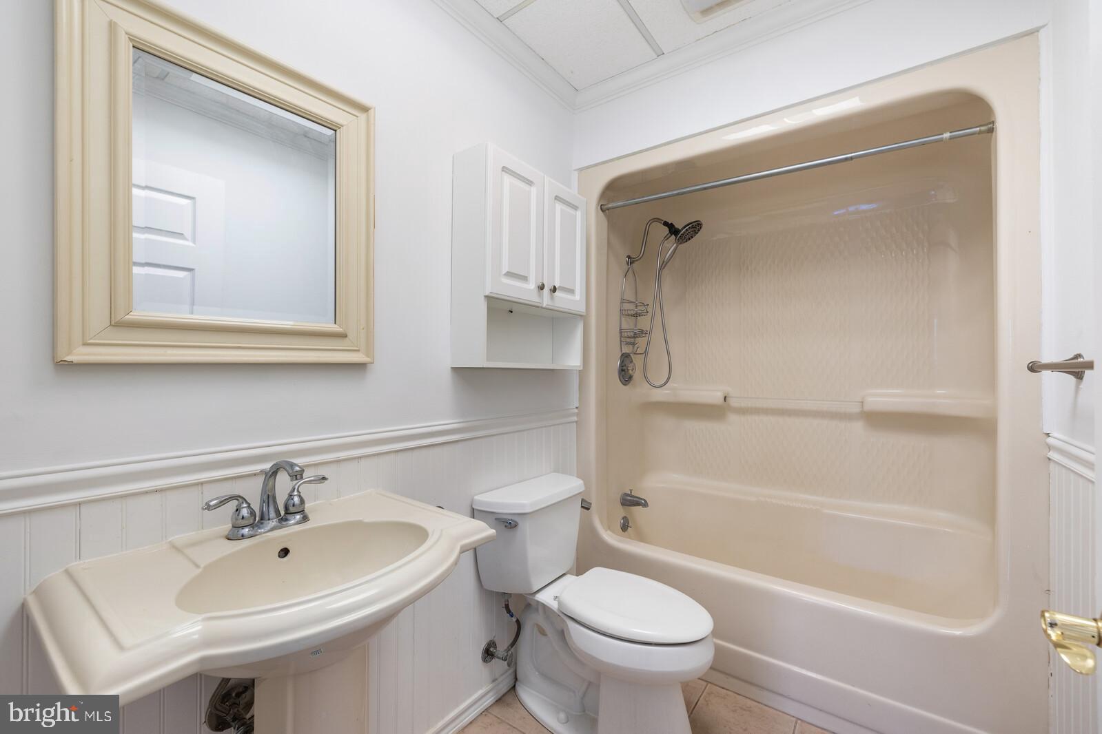 106 Mosher Road Princeton, NJ 08540 - Photo 10 of 33 Bathroom