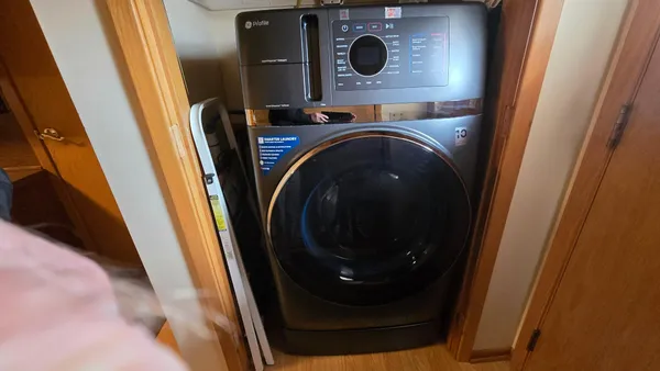 $249,900 | 102 Thill Drive East, Rose Creek, MN 55970