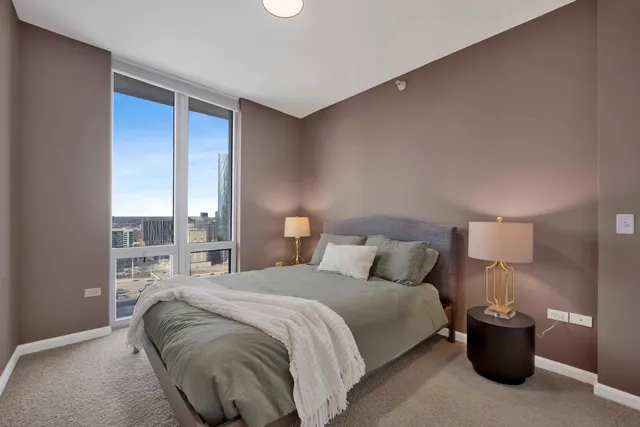 $275,000 | 125 South Jefferson Street, Unit 2101, Chicago, IL 60661