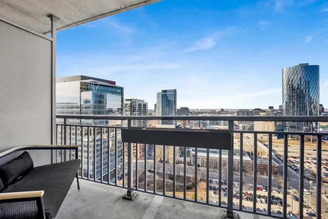 $275,000 | 125 South Jefferson Street, Unit 2101, Chicago, IL 60661