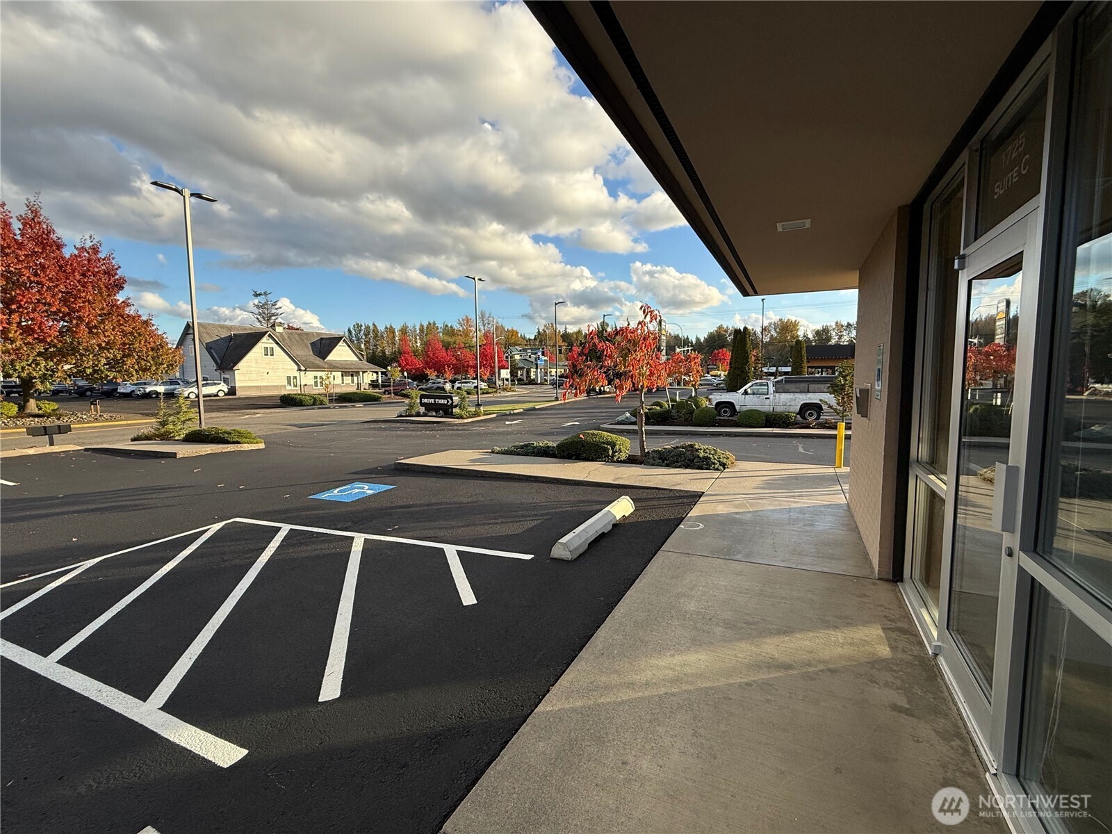 1725 Continental Place, Unit C Mount Vernon, WA 98273 - Photo 8 of 19 a view of an outdoor space