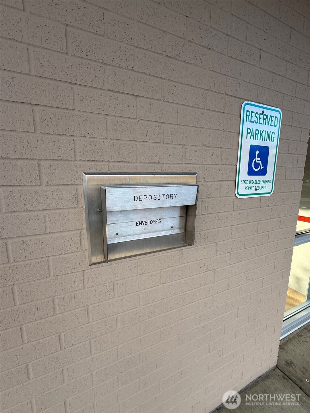 1725 Continental Place, Unit C Mount Vernon, WA 98273 - Photo 10 of 19