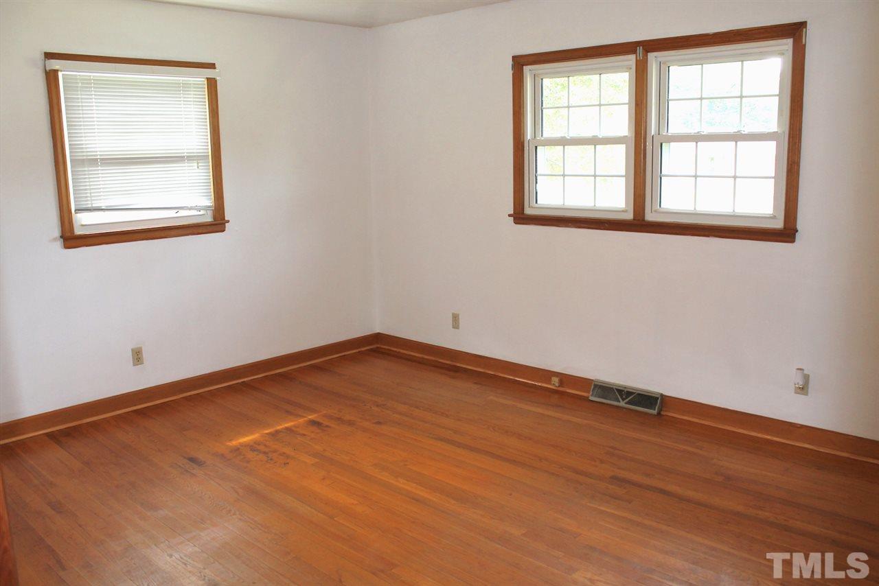 411 Gus Road Durham, NC 27703 - Photo 11 of 21
