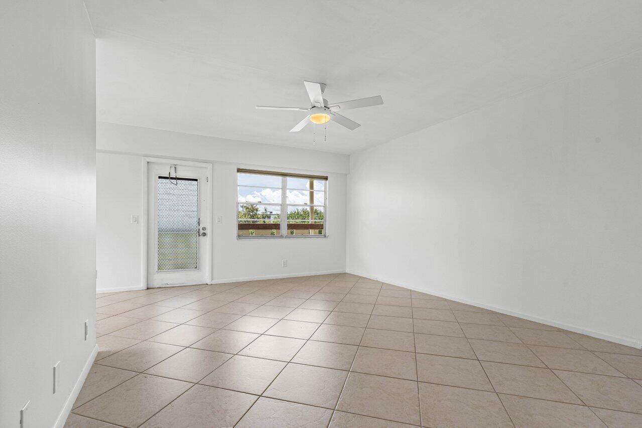 74 Mansfield A Boca Raton, FL 33434 - Photo 3 of 32 20240717132708481535000000-o
