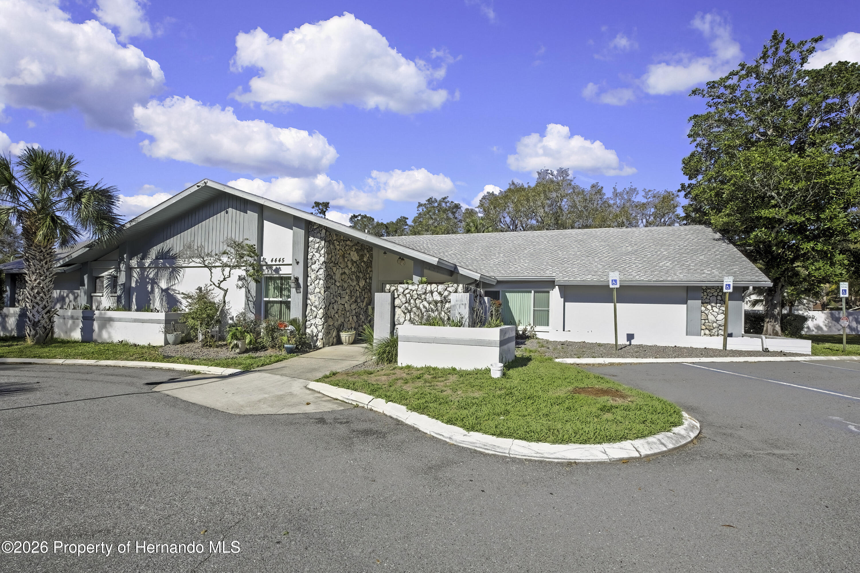 7274 Aloe Drive Spring Hill, FL 34607 - Photo 42 of 48 7274 Aloe Dr (43 of 49)