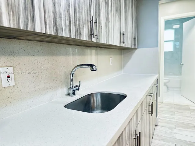 $1,550 | Overtown, Miami, FL 33136