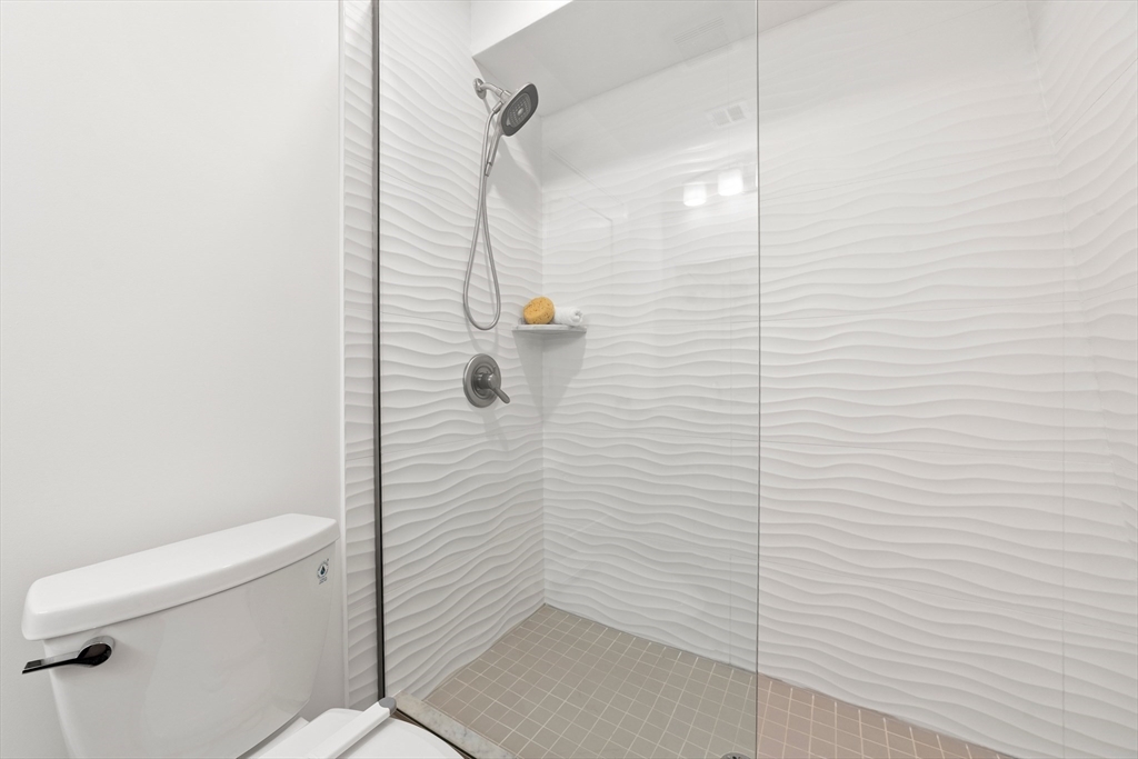 42 Bow Street, Unit 5 Somerville, MA 02143 - Photo 25 of 34
