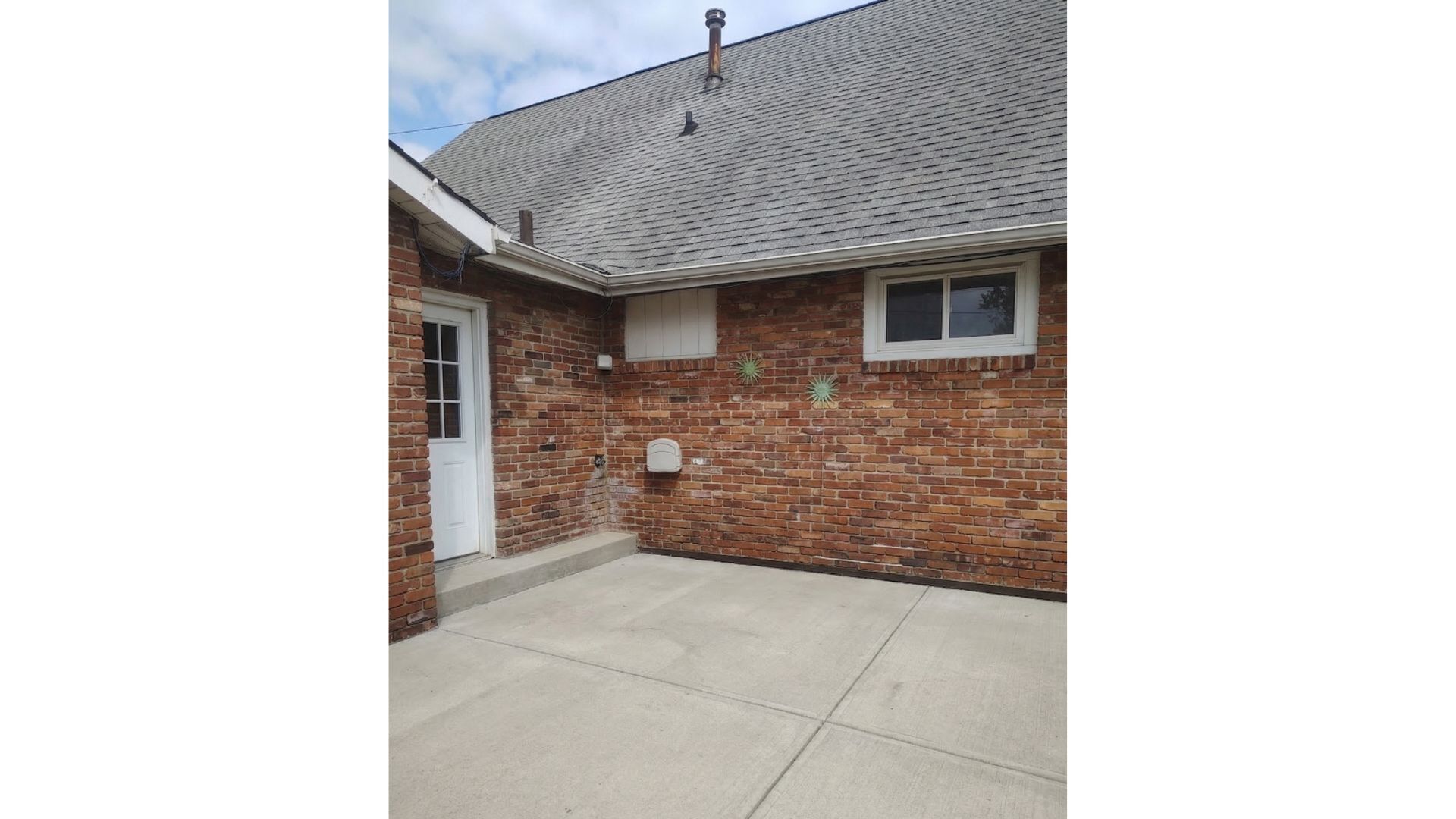 300 South Brooks Street Columbus, IN 47201 - Photo 3 of 6