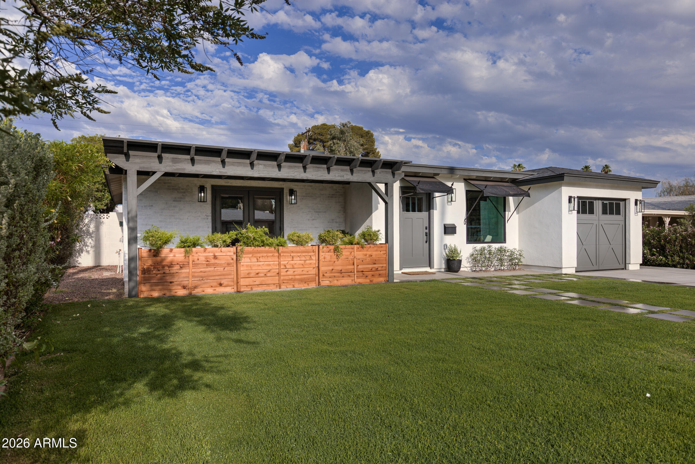 4235 North 35th Way Phoenix, AZ 85018 - Photo 1 of 33 4235 N 35th Way-1