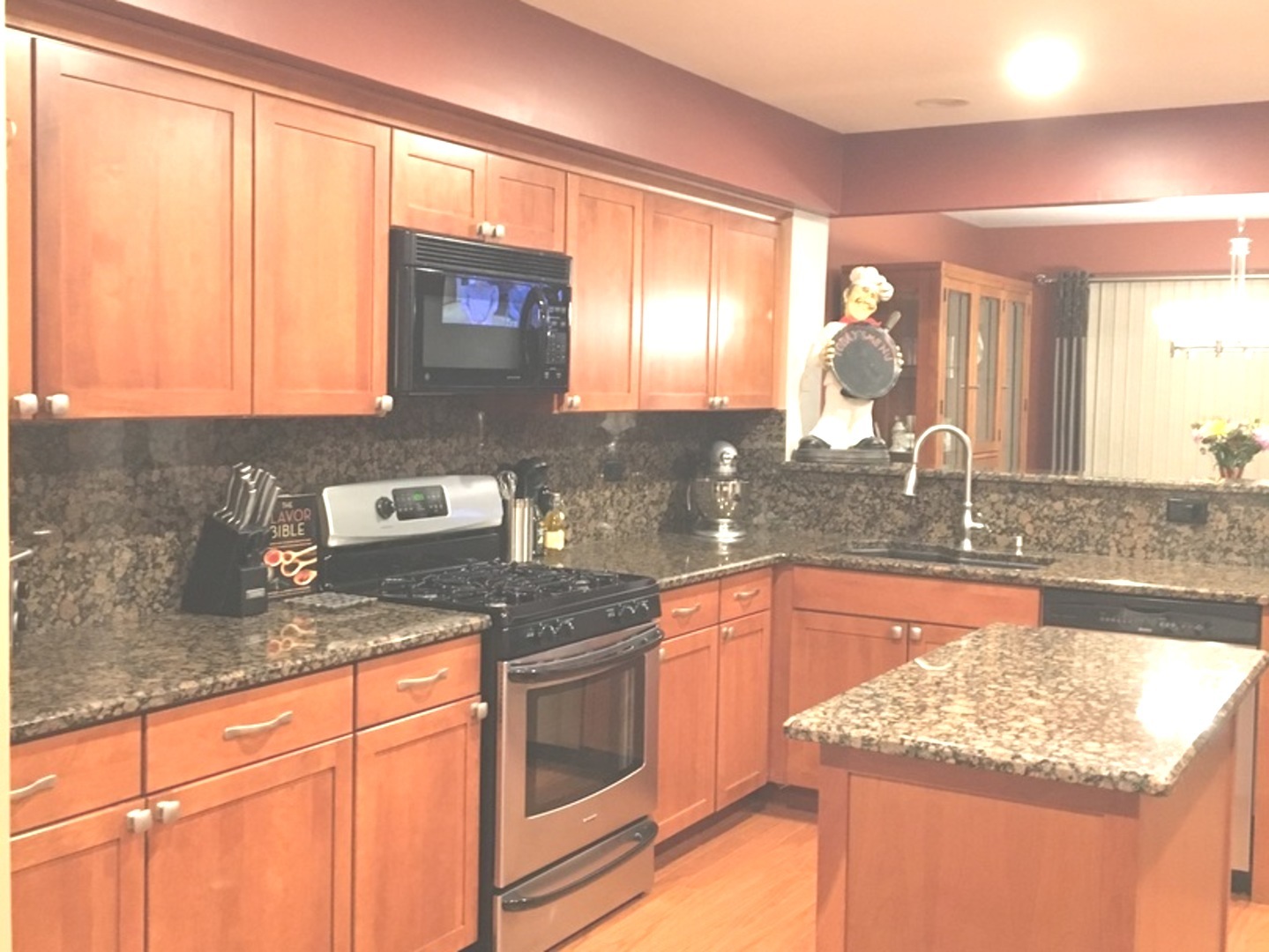 209 Springdale Lane Bloomingdale, IL 60108 - Photo 3 of 68