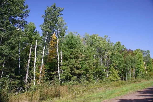 $349,900 | 30-xxx Brevak Road, Washburn, WI 54891