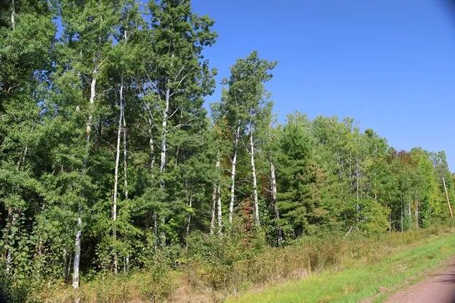 $349,900 | 30-xxx Brevak Road, Washburn, WI 54891