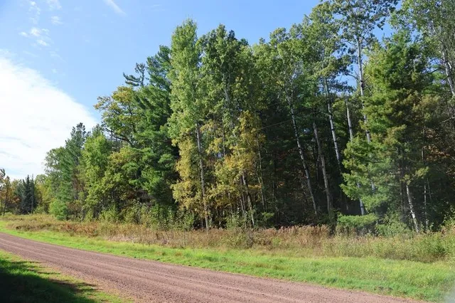 $349,900 | 30-xxx Brevak Road, Washburn, WI 54891