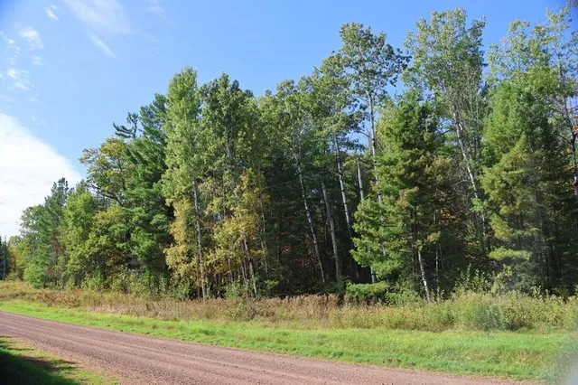 $349,900 | 30-xxx Brevak Road, Washburn, WI 54891