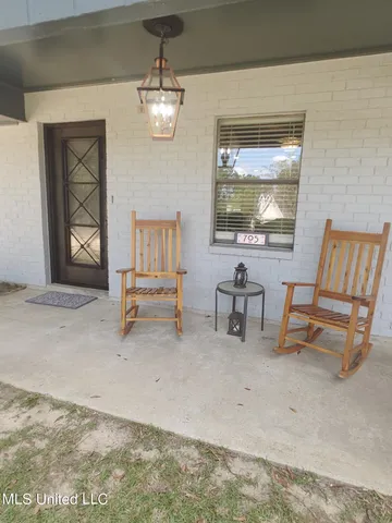 $370,000 | 705 East Lakeshore Drive, Carriere, MS 39426