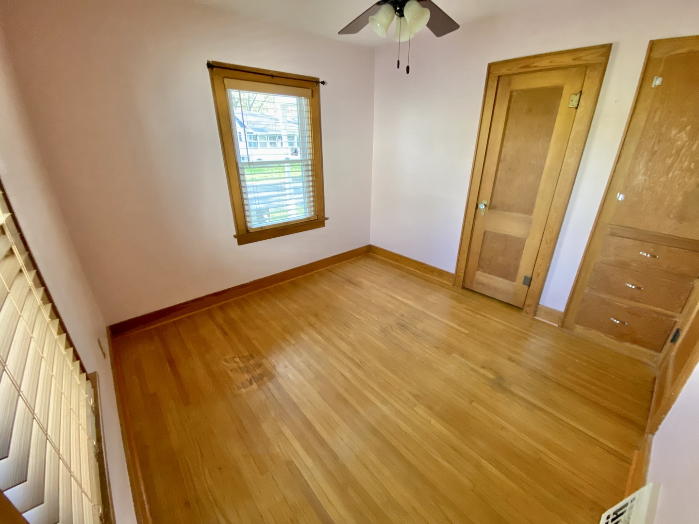 322 West Morgan Street Dixon, IL 61021 - Photo 11 of 20 a view of an empty room