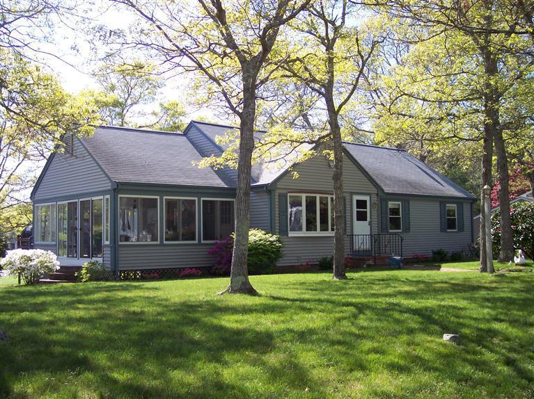 19 Robinwood Road Buzzards Bay, MA 02532 - Photo 1 of 32 Primary Photo