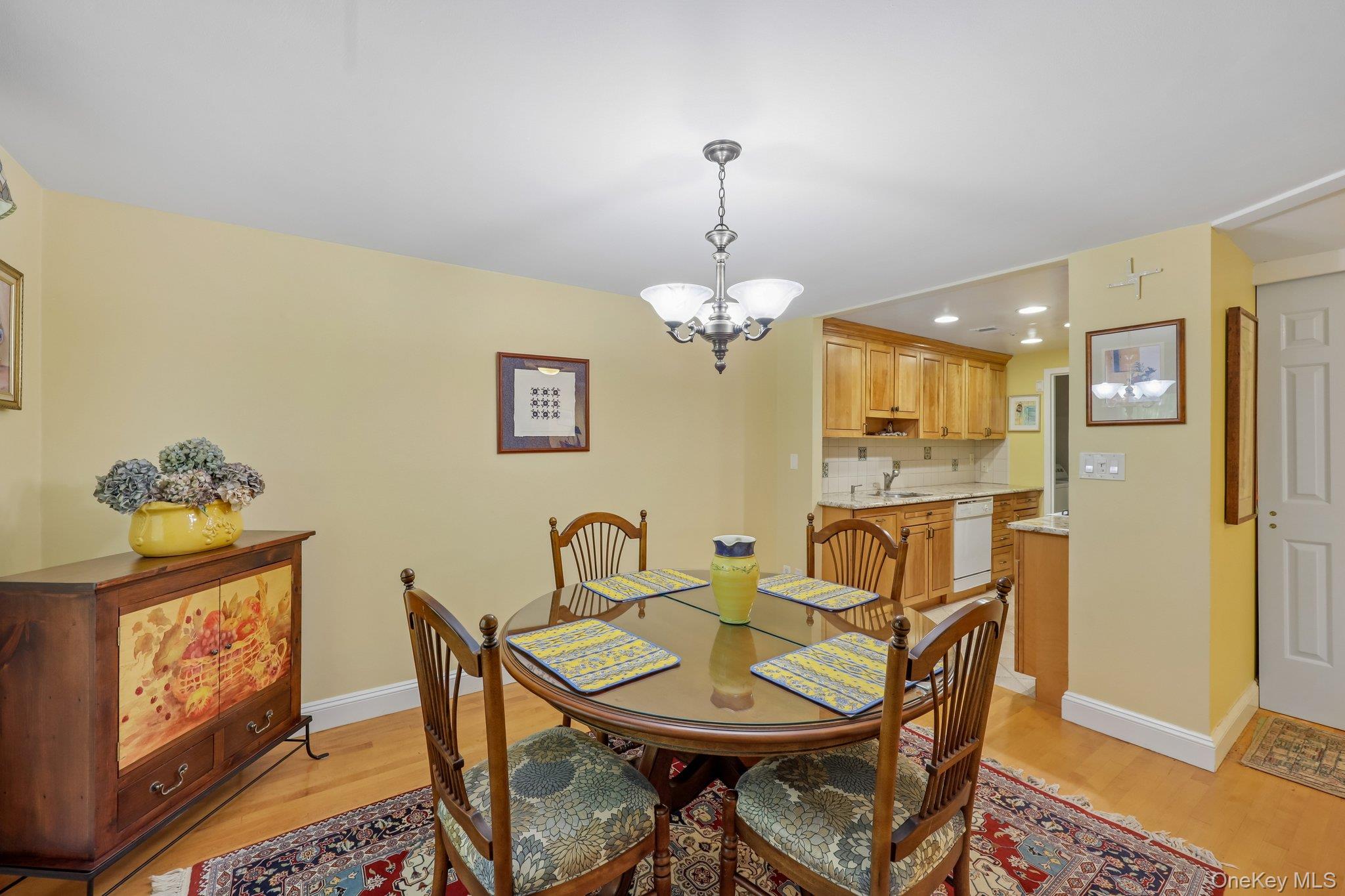 360 Birchwood Road Medford, NY 11763 - Photo 15 of 41 Open to Kitchen