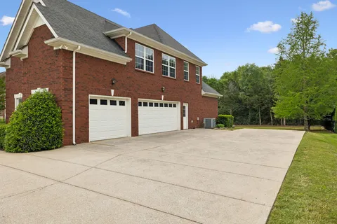 $725,000 | 5423 Cliffstone Drive, Smyrna, TN 37167