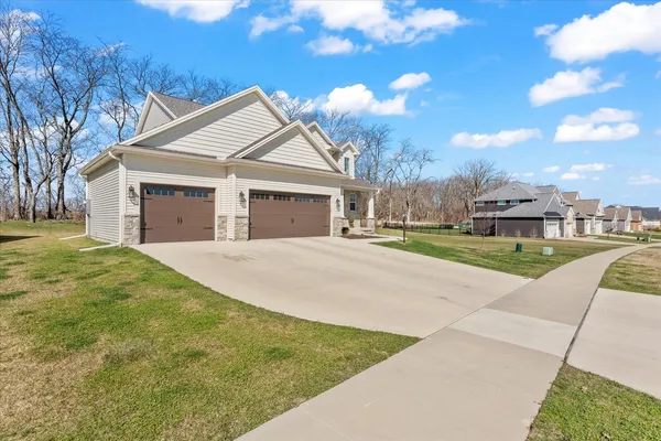 $649,900 | 1213 Briarwood Lane, Mahomet, IL 61853
