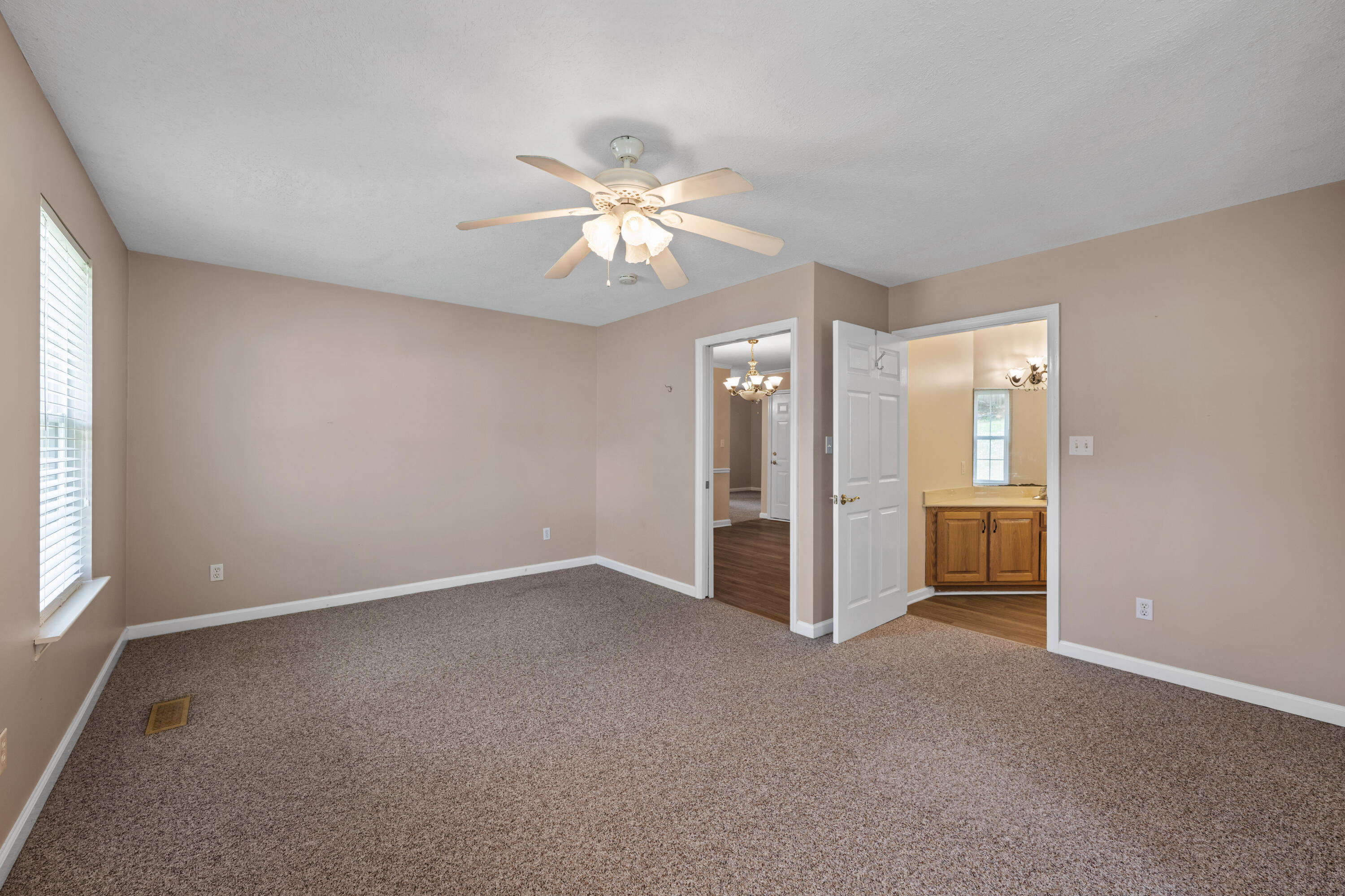 3731 Kellys Ferry Road Chattanooga, TN 37419 - Photo 21 of 43 26-print-DSC_2874-20