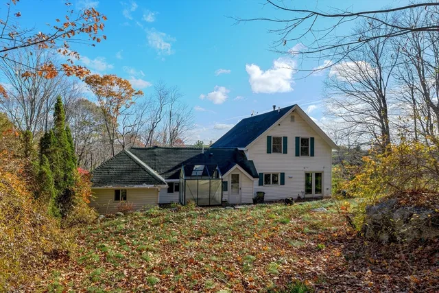 a house view with a sink and garden