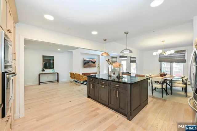 $6,200 | 207 Shearwater Court East, Unit 14, Jersey City, NJ 07305