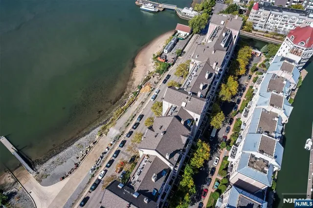 $6,200 | 207 Shearwater Court East, Unit 14, Jersey City, NJ 07305