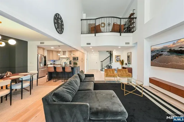 $6,200 | 207 Shearwater Court East, Unit 14, Jersey City, NJ 07305