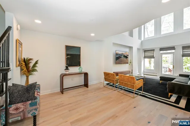 $6,200 | 207 Shearwater Court East, Unit 14, Jersey City, NJ 07305