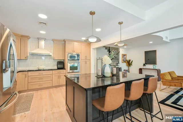 $6,200 | 207 Shearwater Court East, Unit 14, Jersey City, NJ 07305